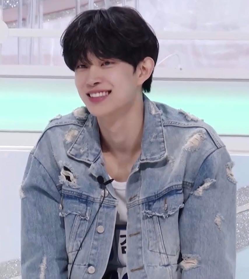 Latest photo of Kim Geonwoo (ALPHA DRIVE ONE)