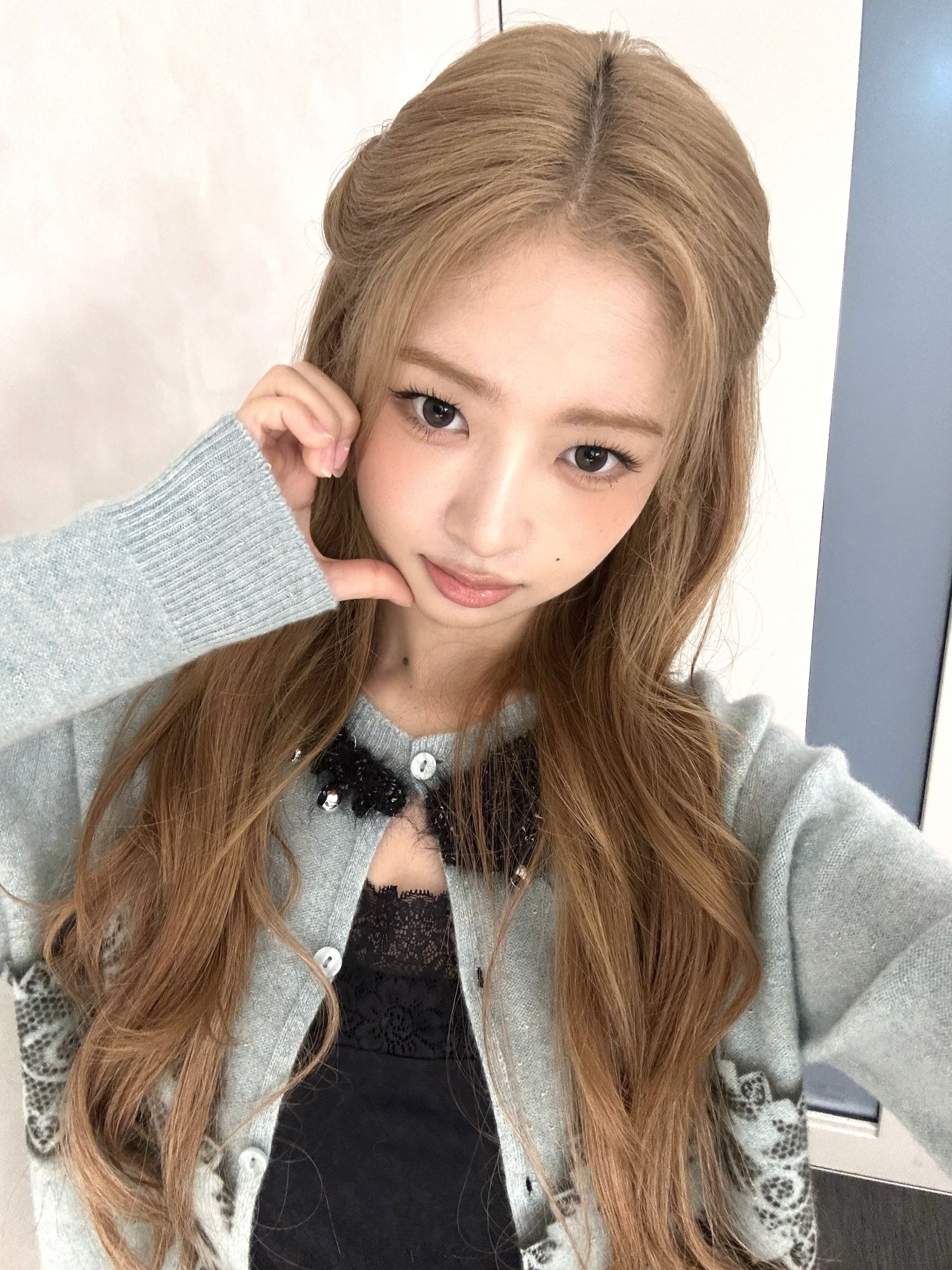 A moment captured by Rei (IVE)'s fan