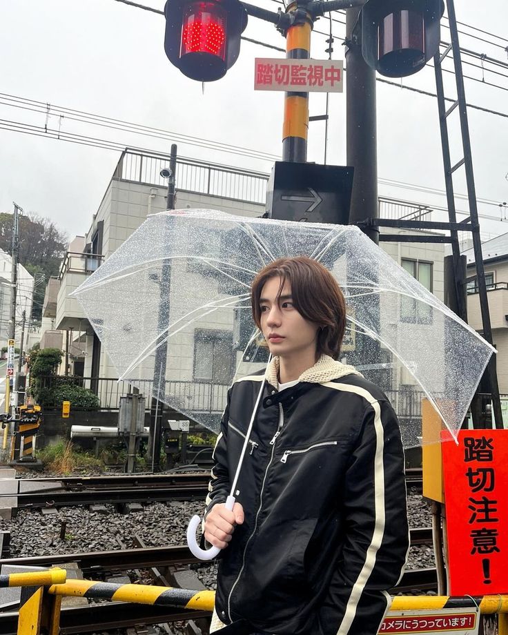Behind-the-scenes cut of Secret Garden