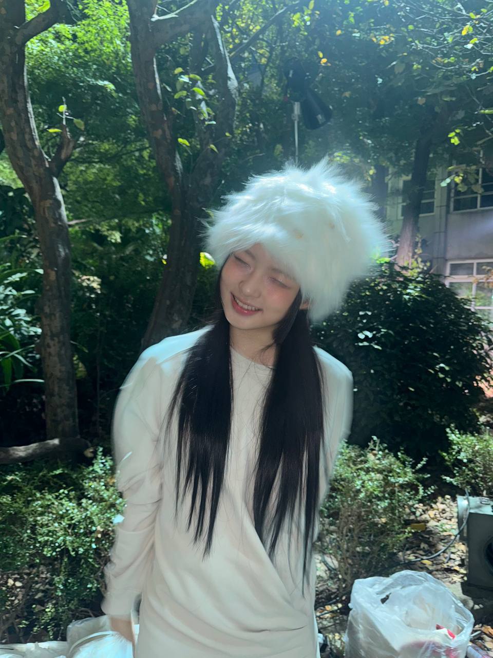 Behind-the-scenes cut of KYA (KiiiKiii)