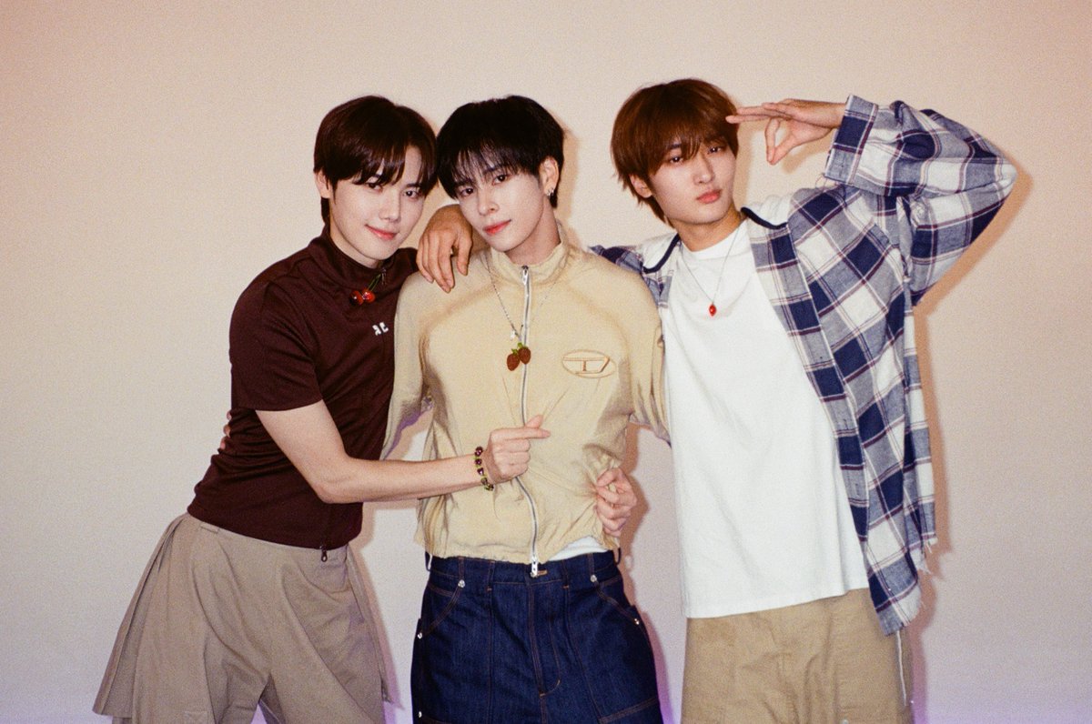 Latest photo of CRAVITY