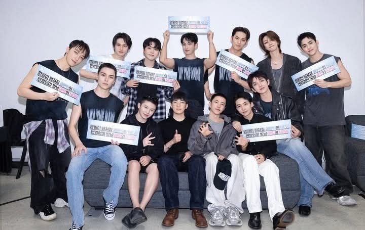 Recent activity shot of Jeonghan (SEVENTEEN)