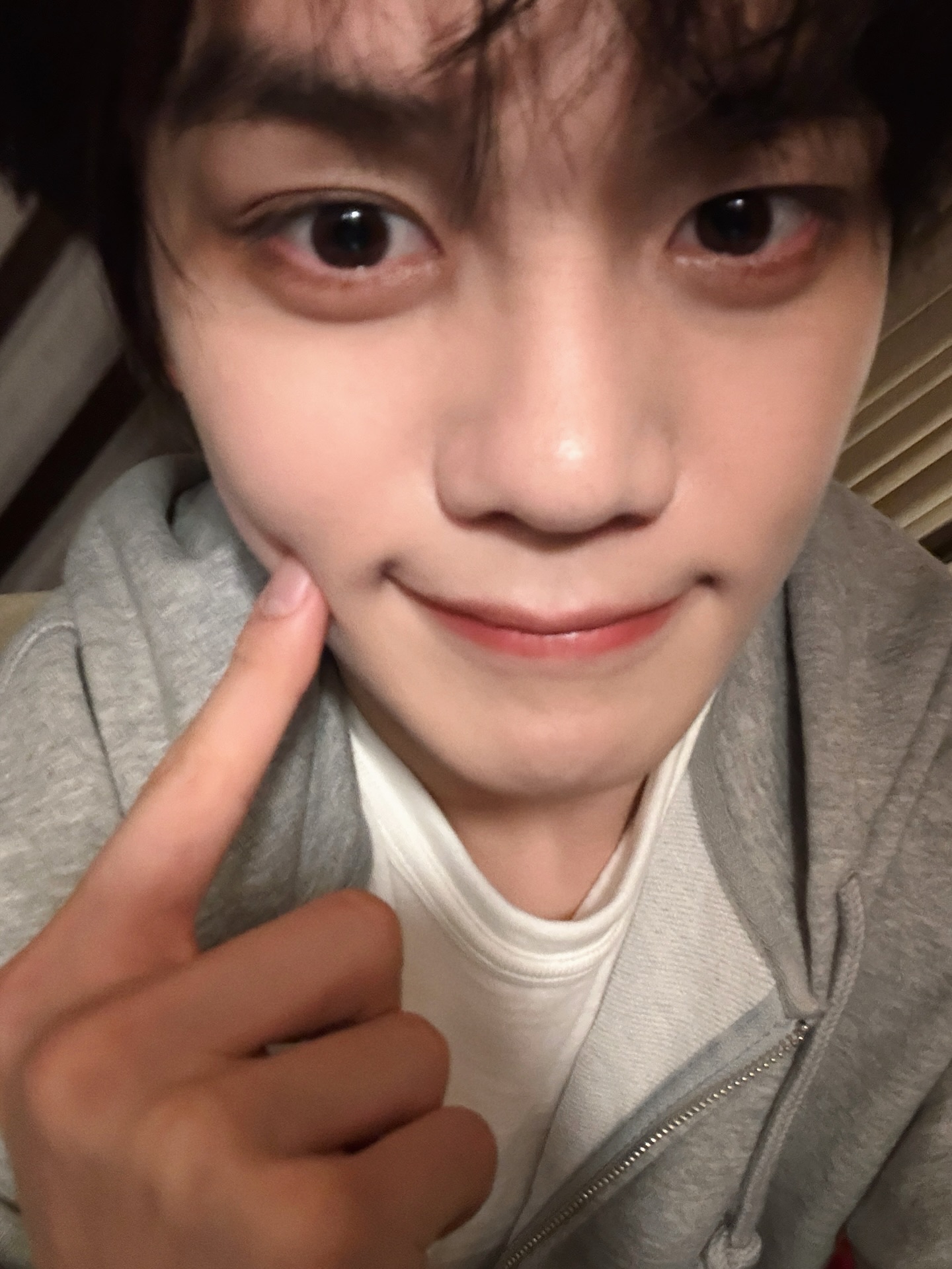 Behind-the-scenes cut of Kim Gyuvin (ZEROBASEONE)