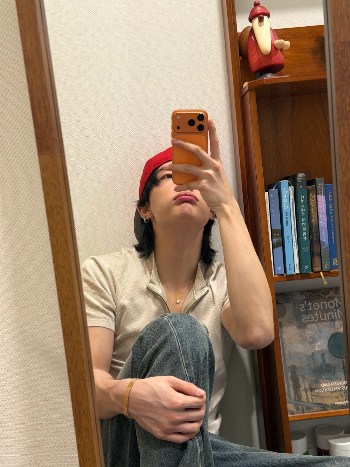 Latest photo of Hyunjin (Stray Kids)