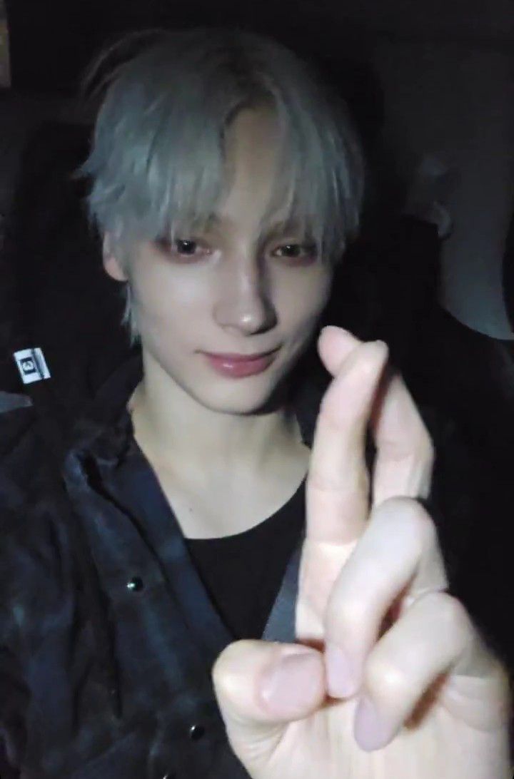 Latest photo of HueningKai (TOMORROW X TOGETHER)