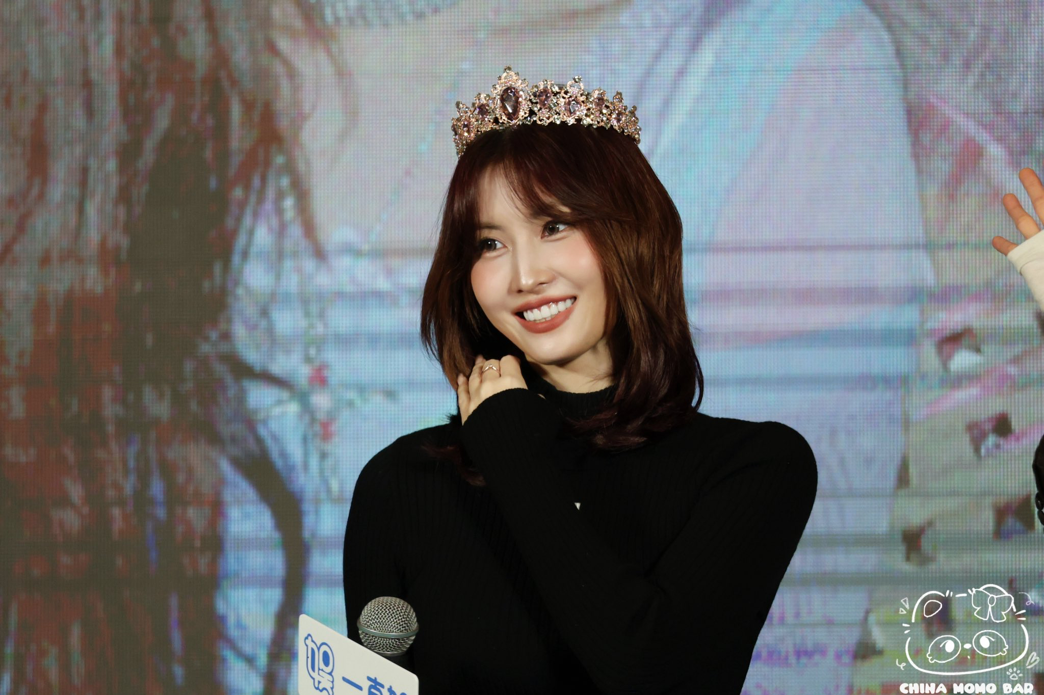 モモ (TWICE)の最新写真