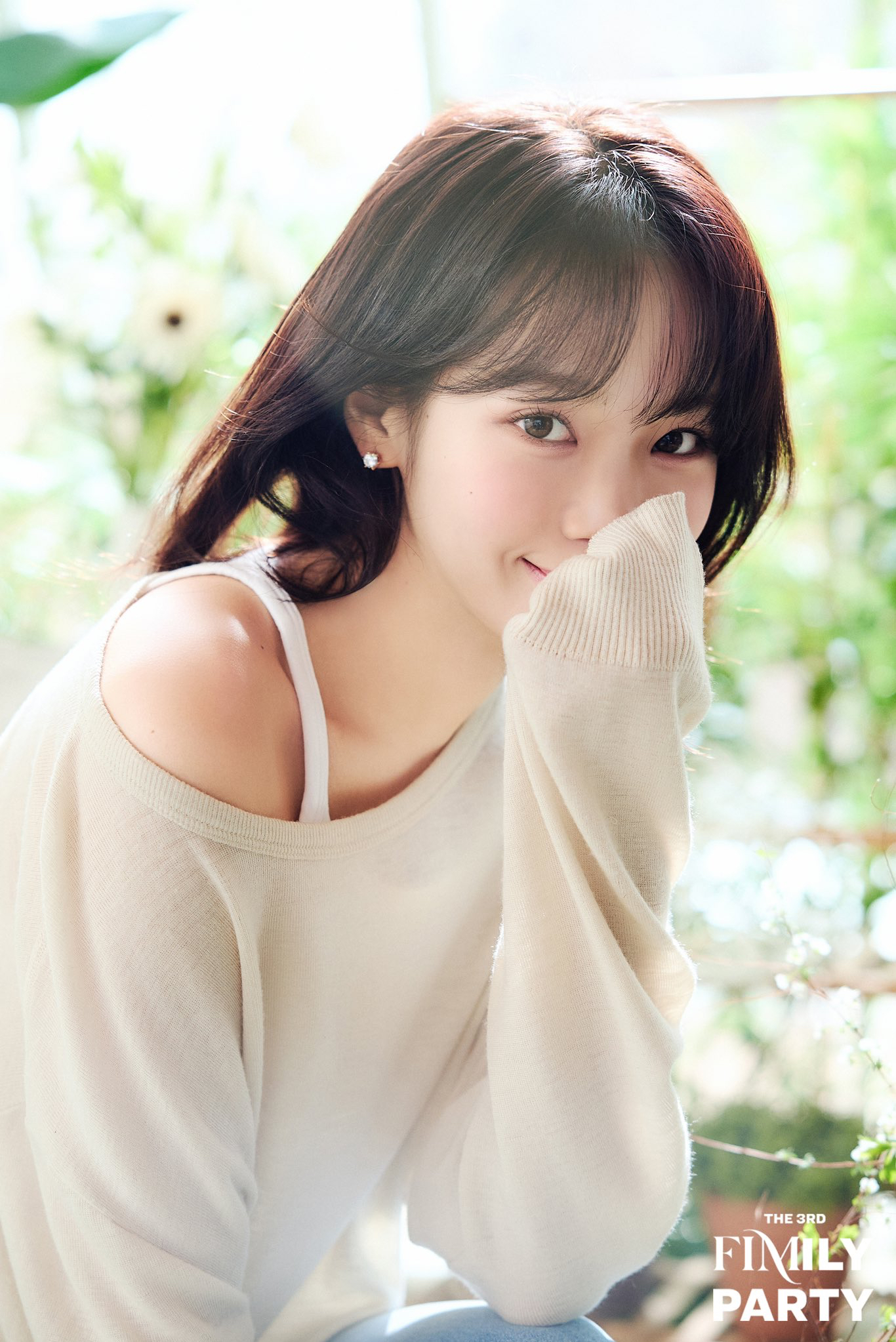 Latest photo of Kim Chaewon (LE SSERAFIM)