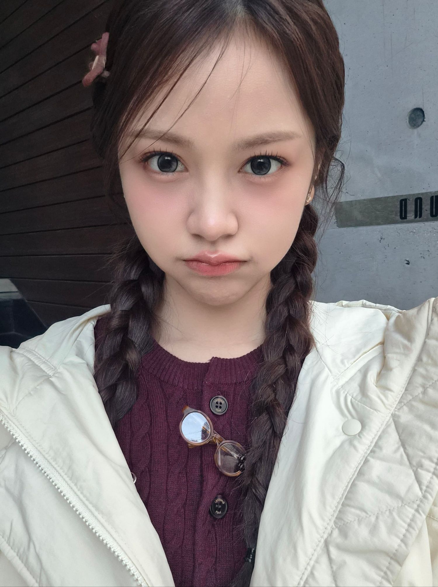 A moment captured by Carmen (Hearts2Hearts)'s fan