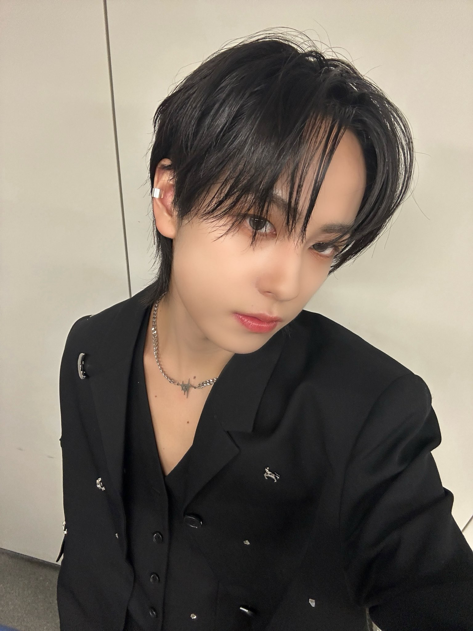 Behind-the-scenes cut of Taki (&TEAM)