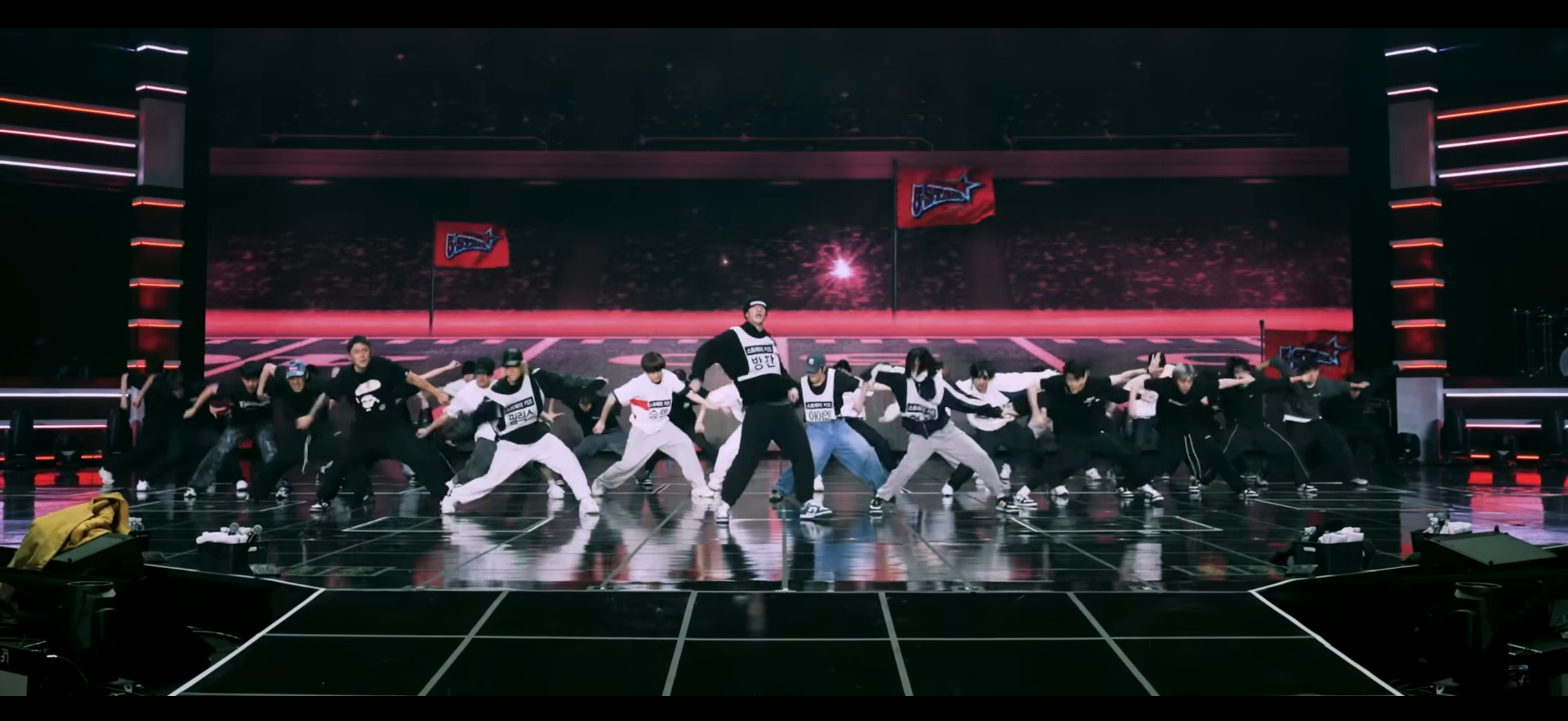 Behind-the-scenes cut of HAN (Stray Kids)