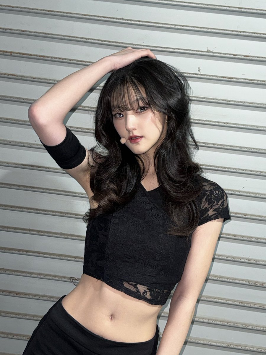 Behind-the-scenes cut of KISS OF LIFE