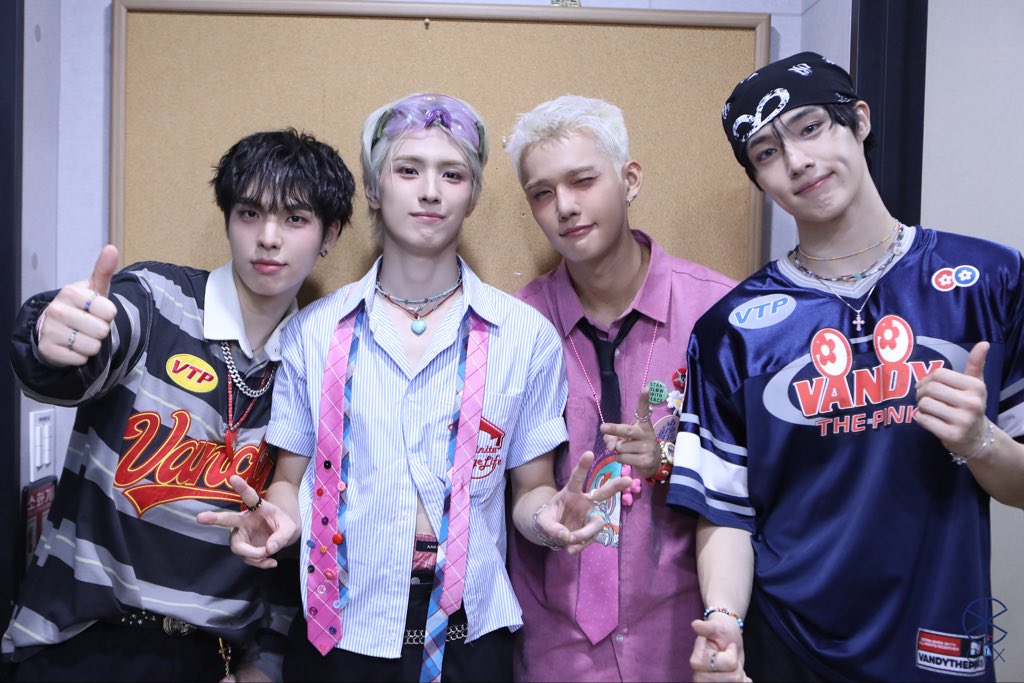 Behind-the-scenes cut of CIX