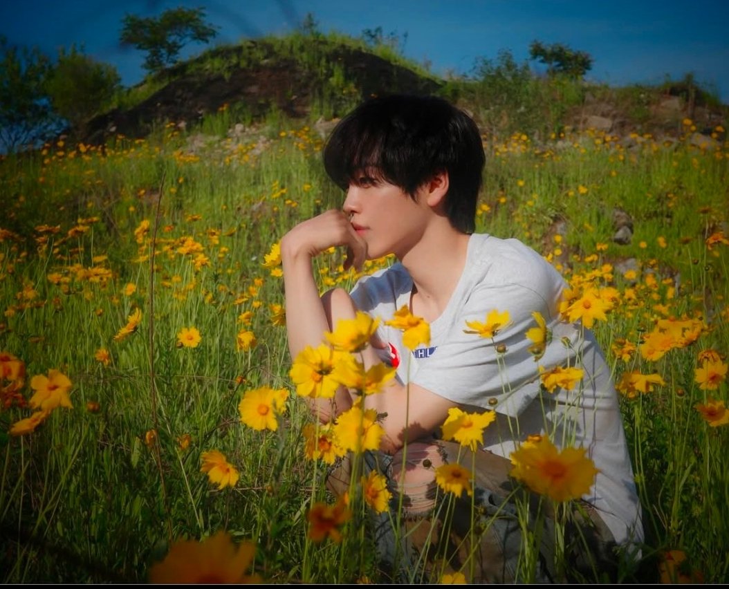 A moment captured by Hyeongjun (CRAVITY)'s fan