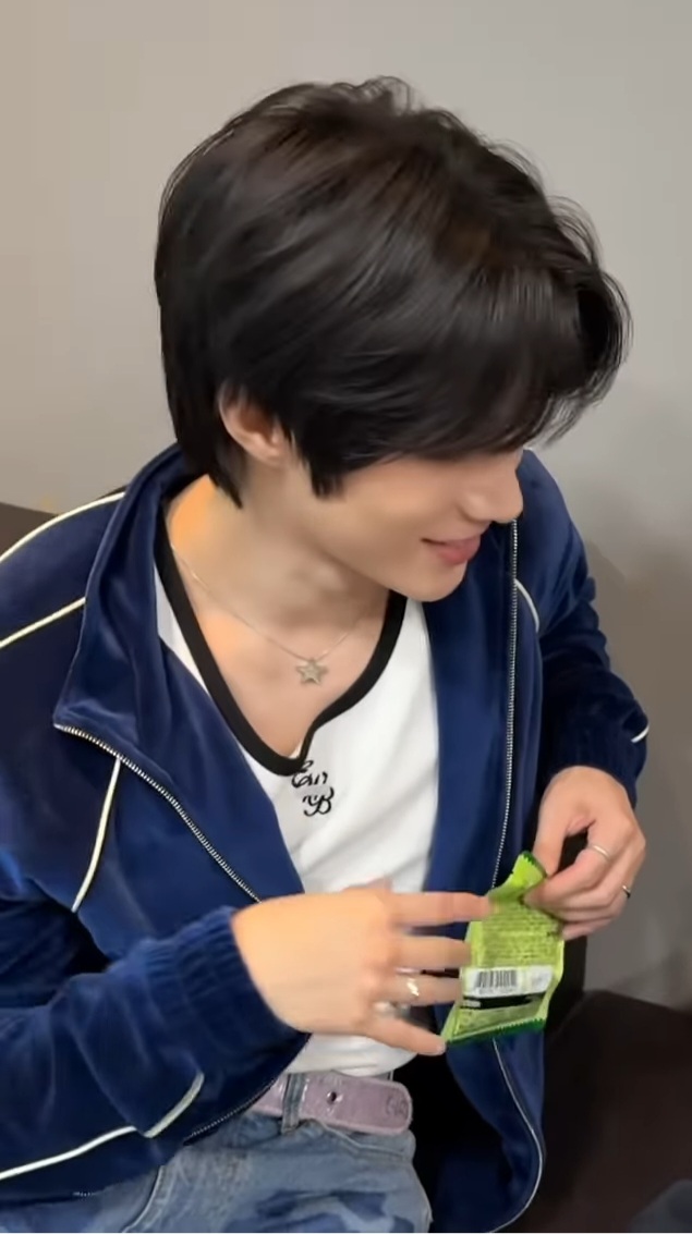 A moment captured by Beomgyu (TOMORROW X TOGETHER)'s fan
