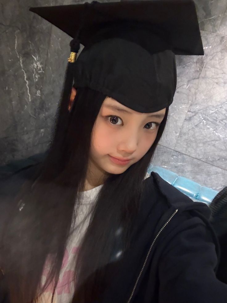 Latest photo of Wonhee (ILLIT)