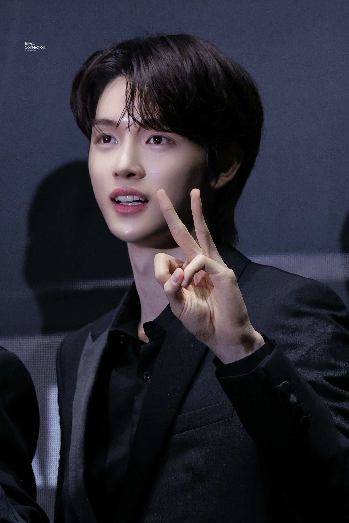 Recent activity shot of Sungchan (RIIZE)