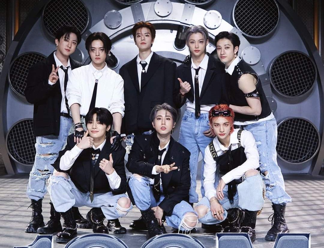 Behind-the-scenes cut of Stray Kids