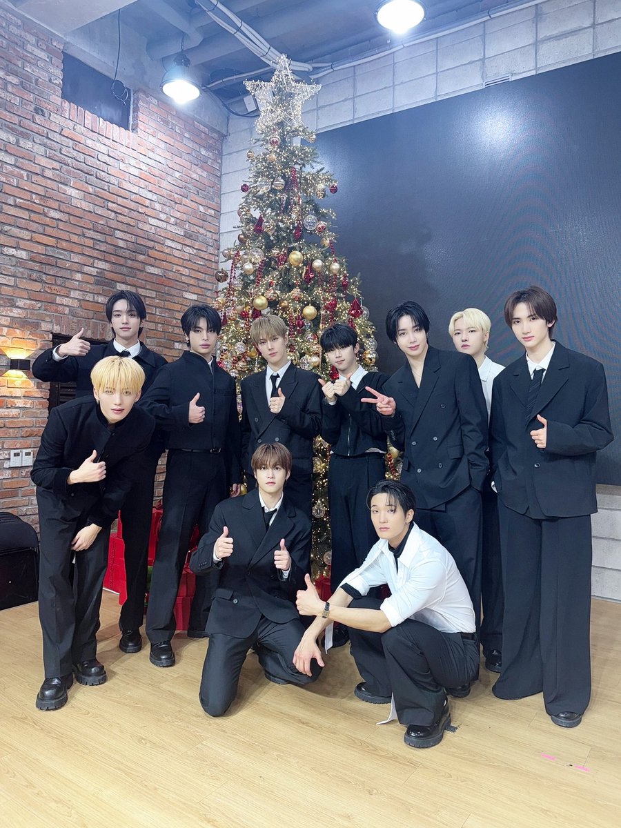 A moment captured by Xikers's fan