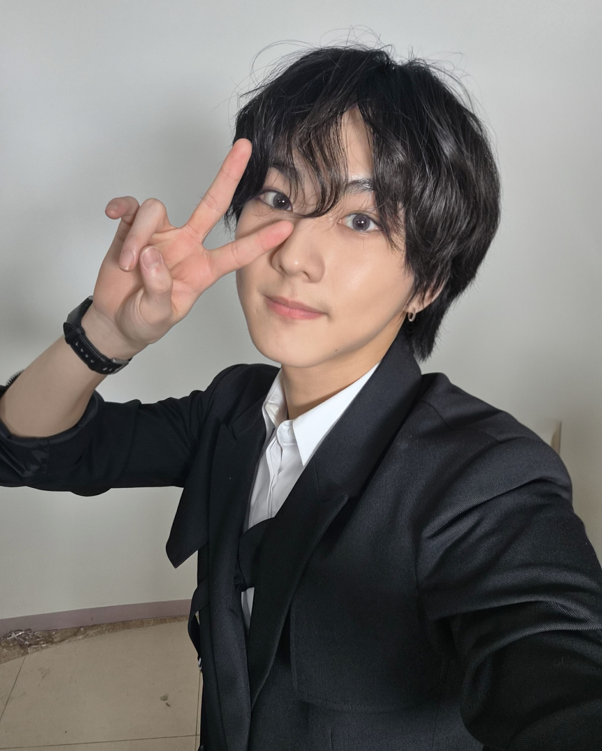 Latest photo of Jungwon (ENHYPEN)