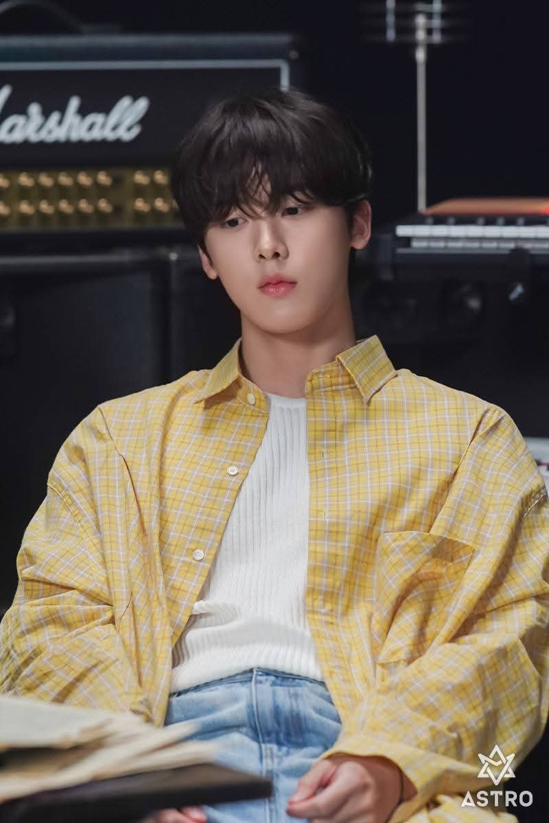 Recent activity shot of Sanha (ASTRO)
