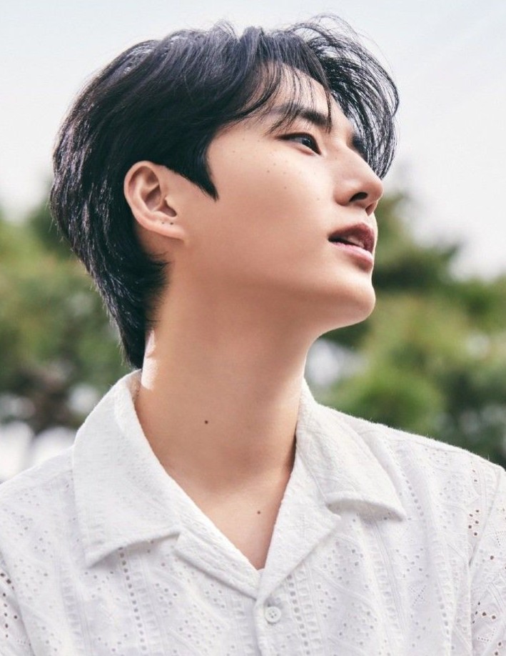 Behind-the-scenes cut of Young K (DAY6)