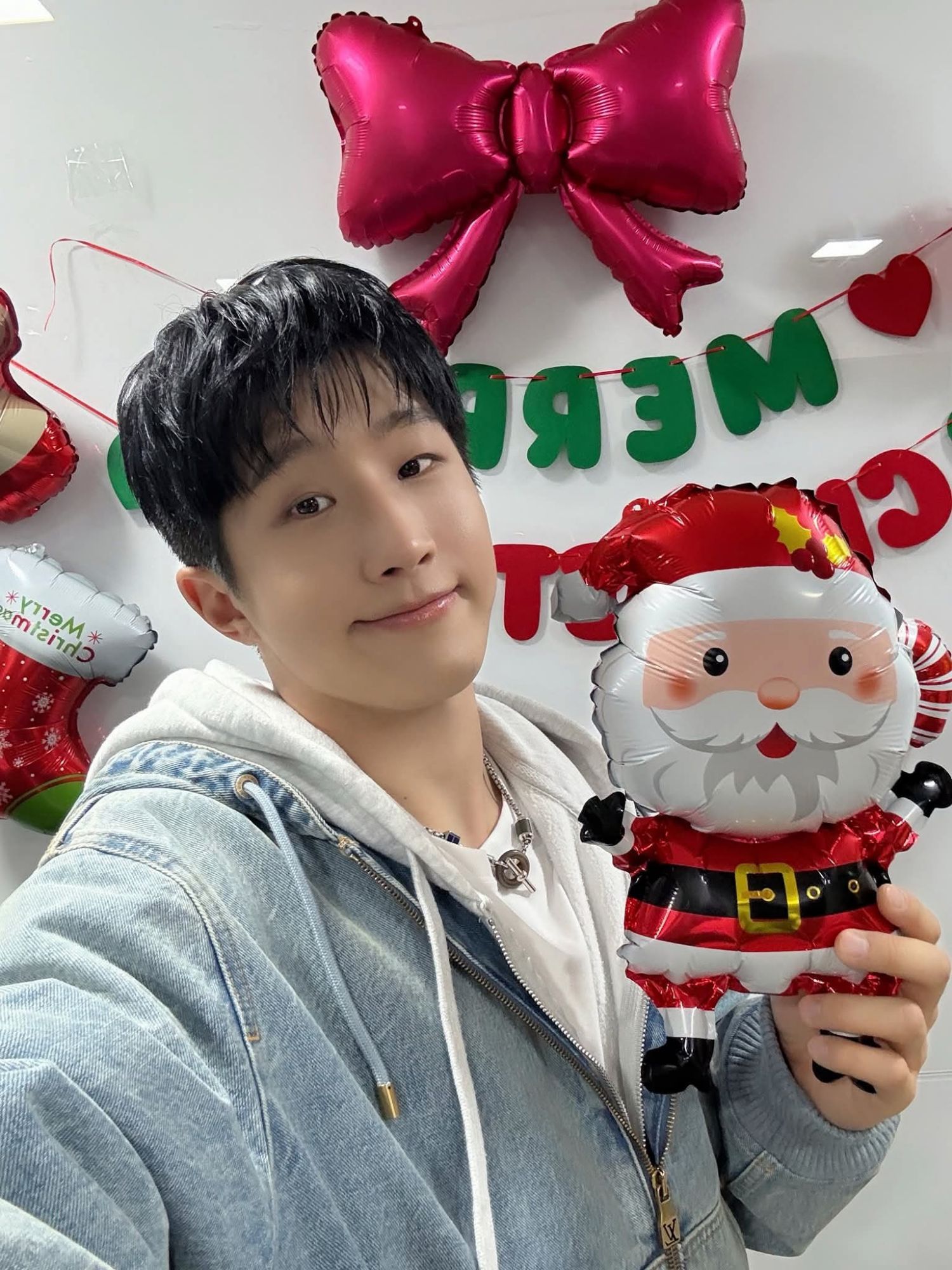 Recent activity shot of Jinjin (ASTRO)