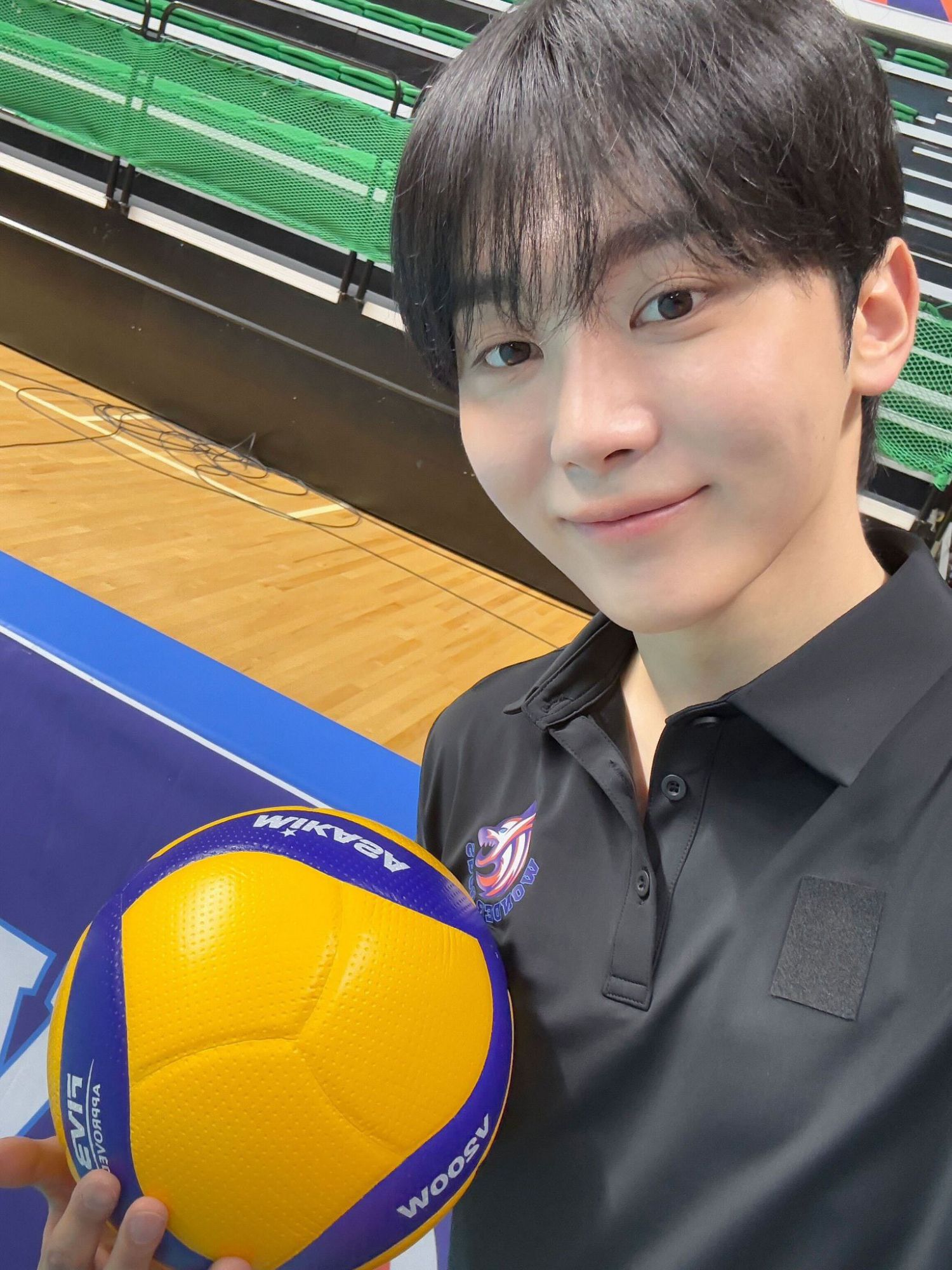 A moment captured by Seungkwan (SEVENTEEN)'s fan