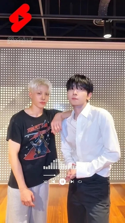 Foto aktivitas terbaru So Junghwan (TREASURE)