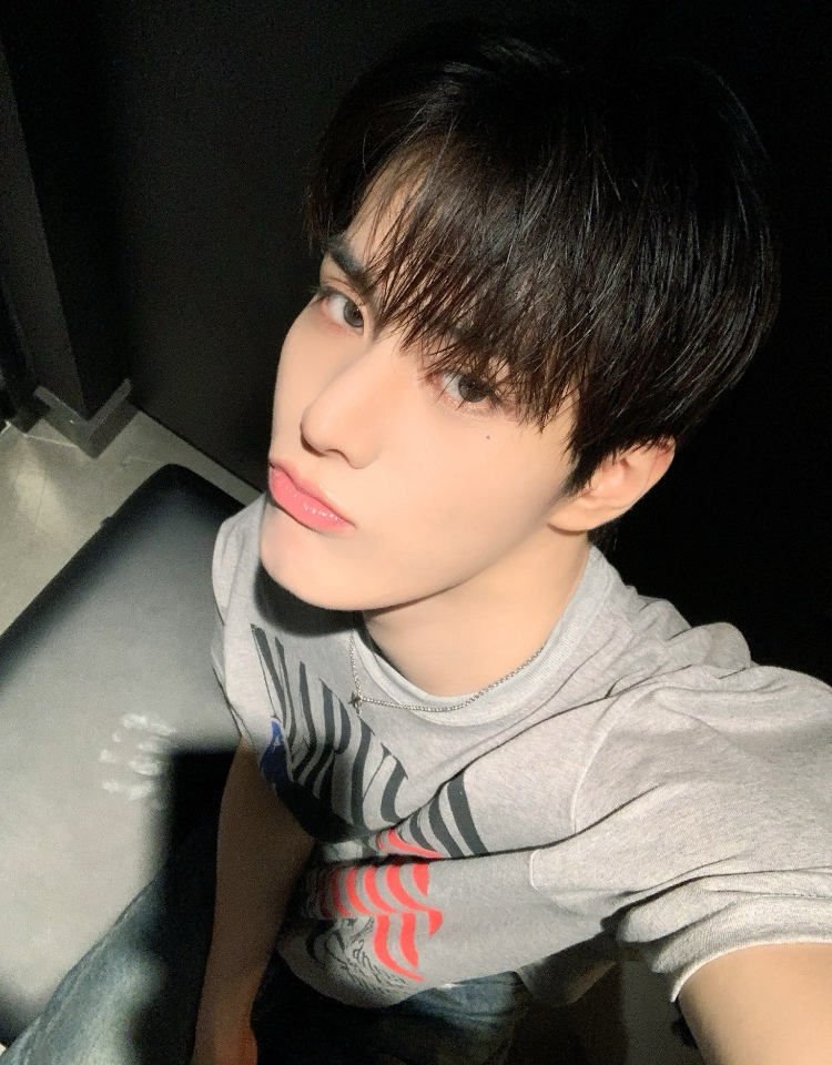 진식 (Xikers)의 비하인드 컷