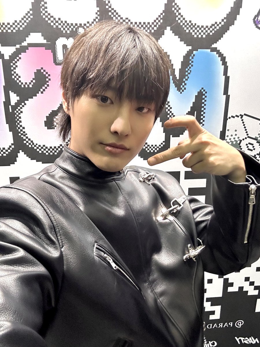 Behind-the-scenes cut of WOODZ