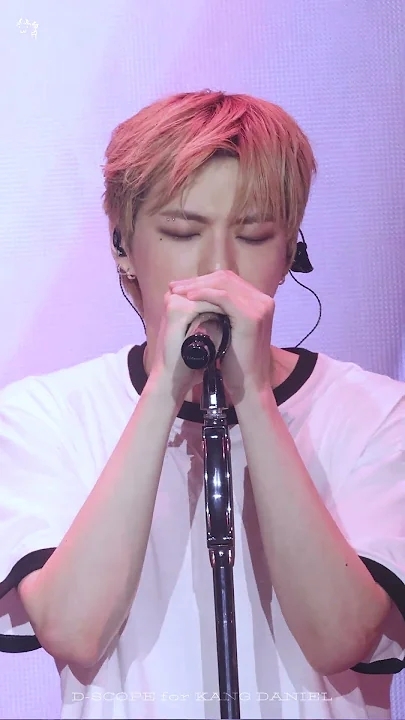 강다니엘의 최신 사진