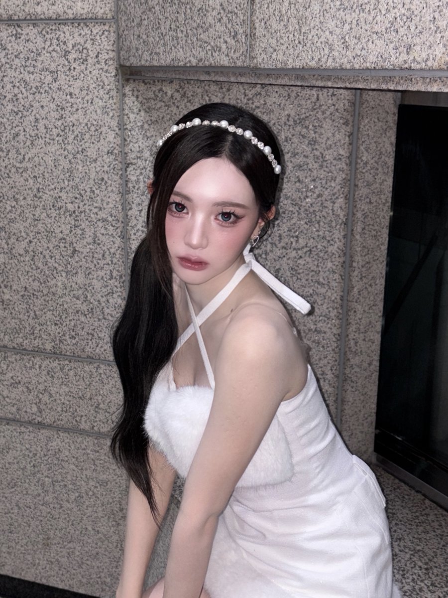 Recent activity shot of tripleS