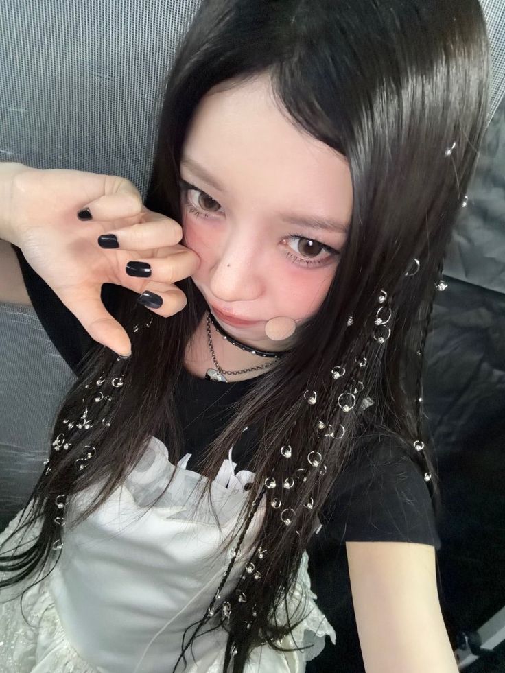 A moment captured by Moka (ILLIT)'s fan