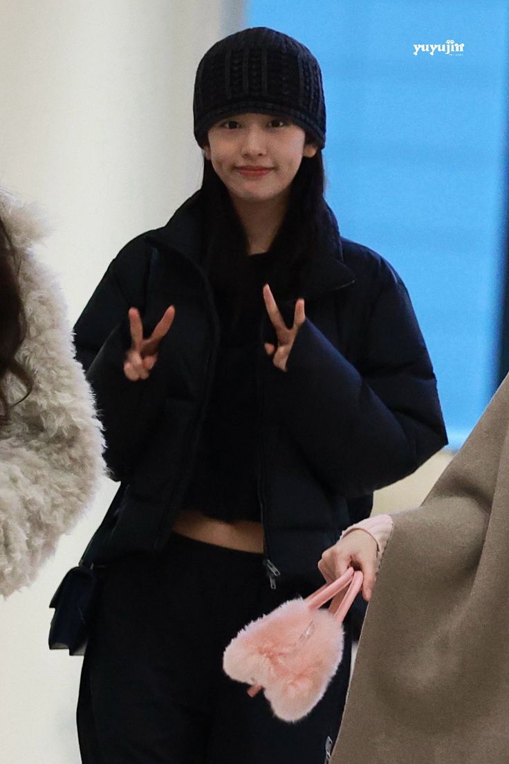 안유진 (IVE)의 비하인드 컷