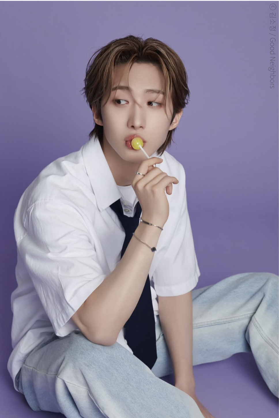 A moment captured by Hui (PENTAGON)'s fan