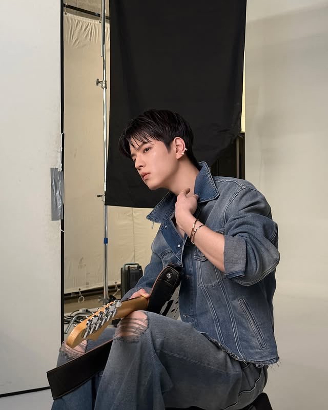 Latest photo of Seungmin (Stray Kids)