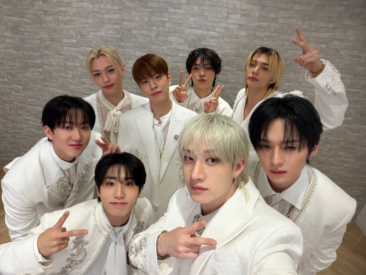 Behind-the-scenes cut of Stray Kids