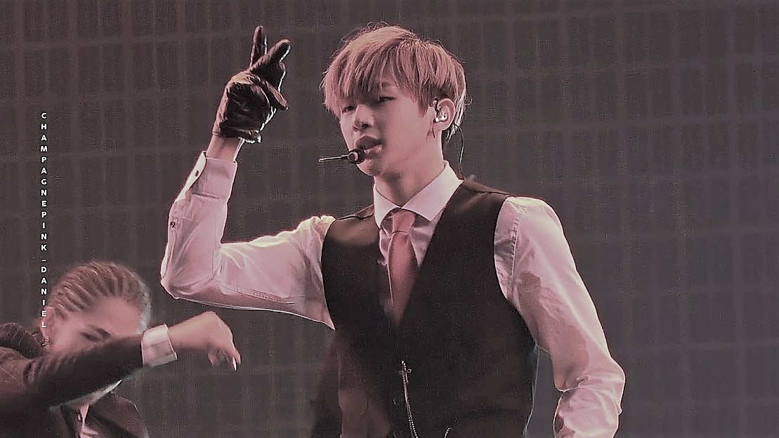 A moment captured by Kang Daniel's fan