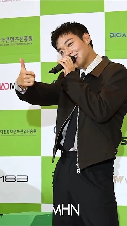 朴志訓粉絲親手製作的特別桌布