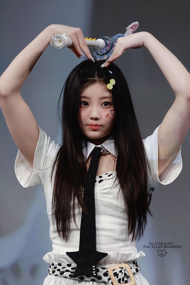 Latest photo of Wonhee (ILLIT)