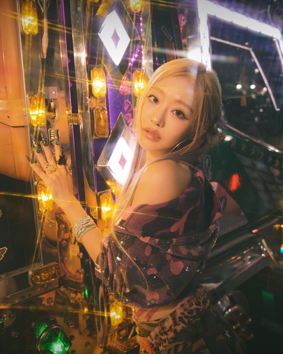 Latest photo of KISS OF LIFE