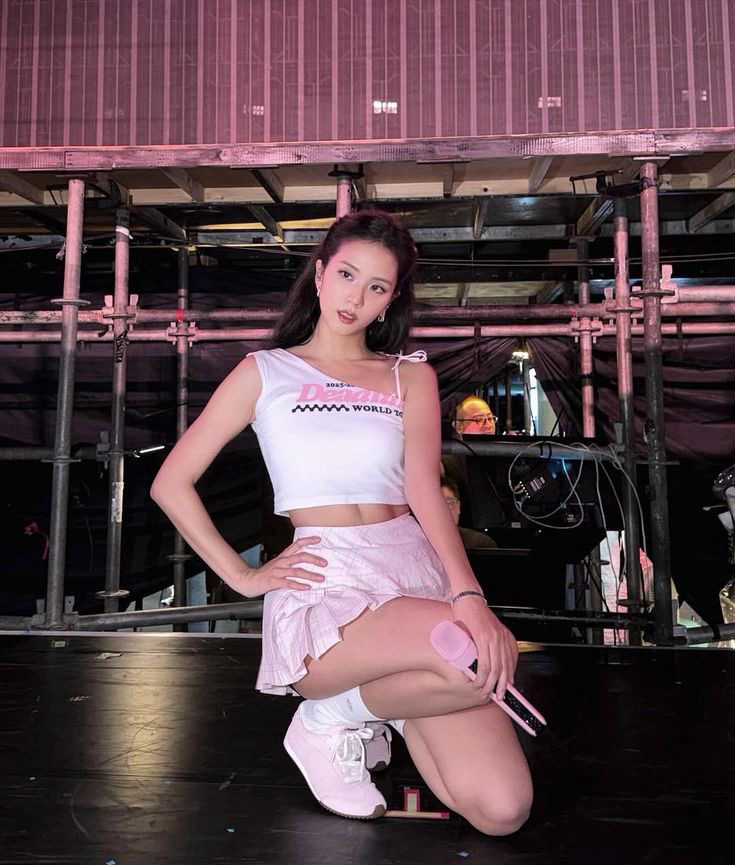 지수 (BLACKPINK)의 비하인드 컷