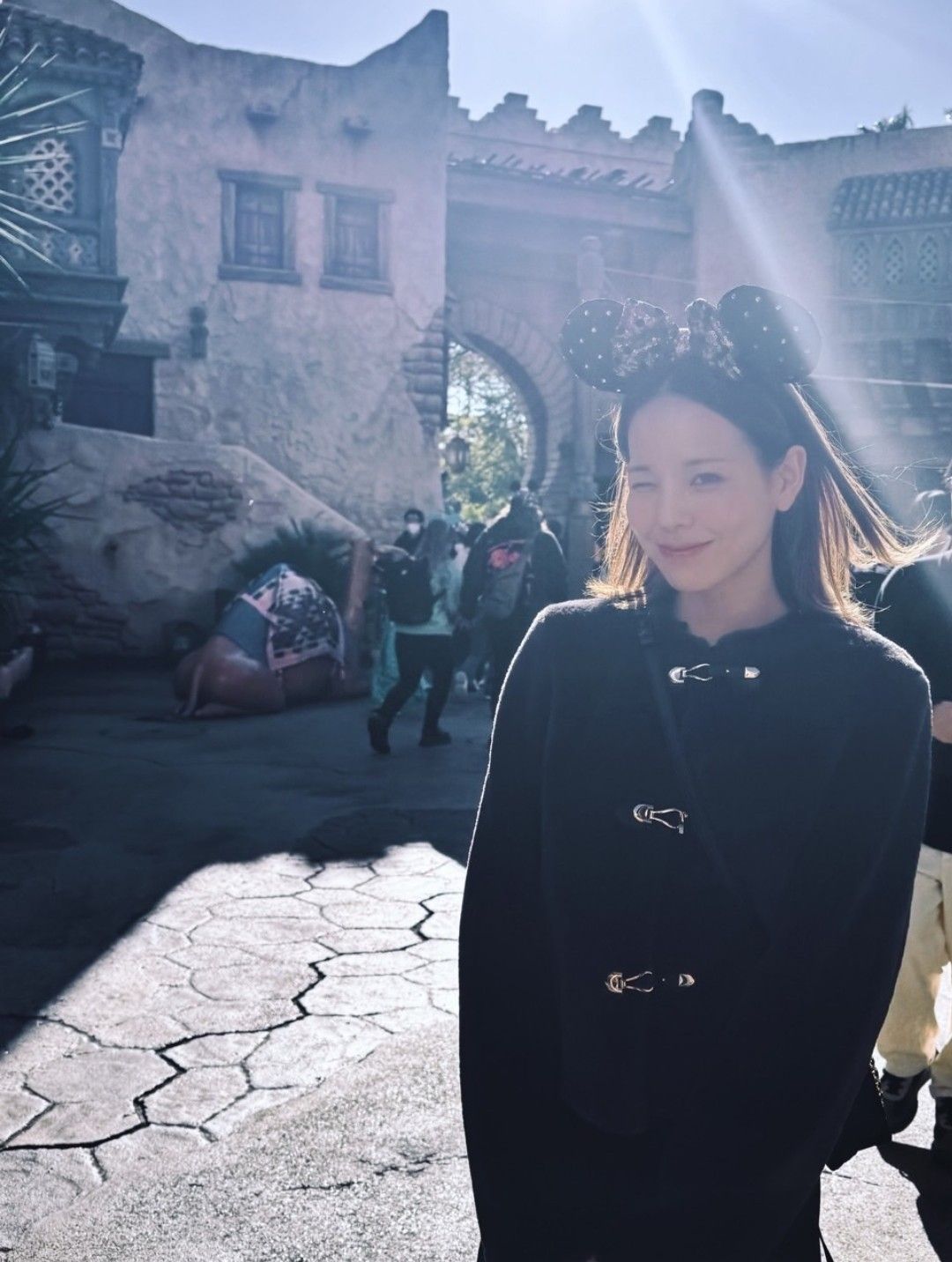 Behind-the-scenes cut of Mako (NiziU)