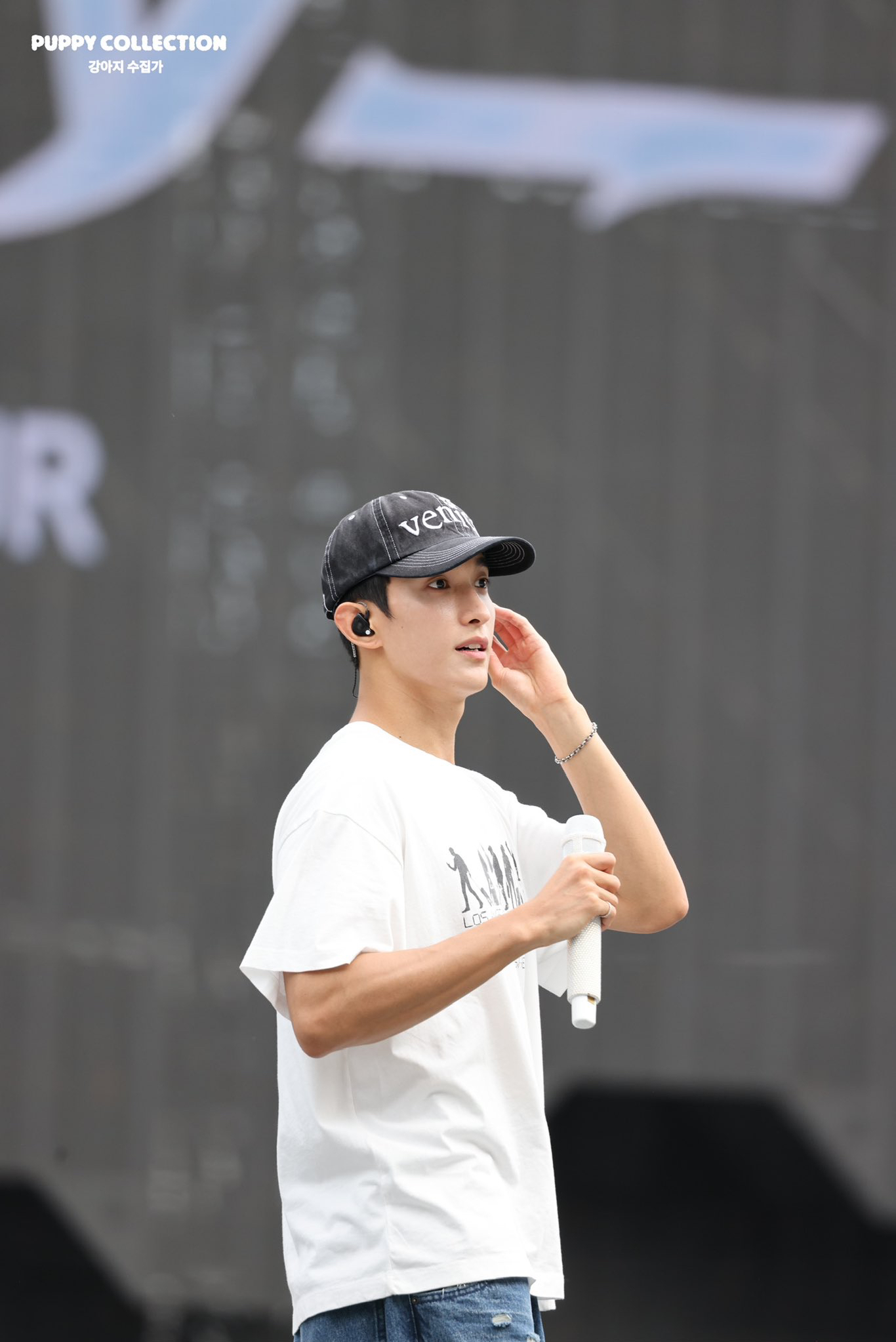 A moment captured by DK (SEVENTEEN)'s fan