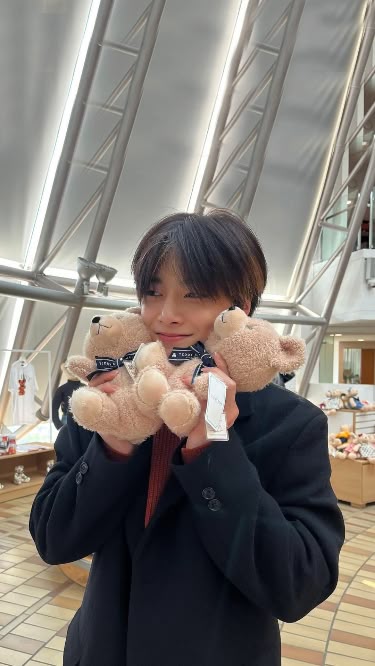 Today's most popular wallpaper in the I.N (Stray Kids) community