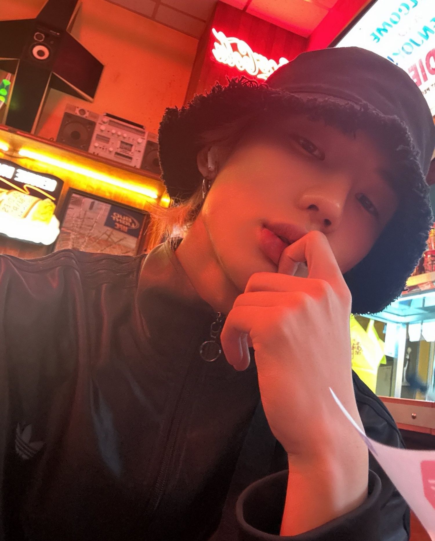 Behind-the-scenes cut of Junhyeok (TNX)