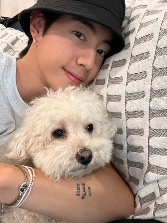A moment captured by Mark (GOT7)'s fan