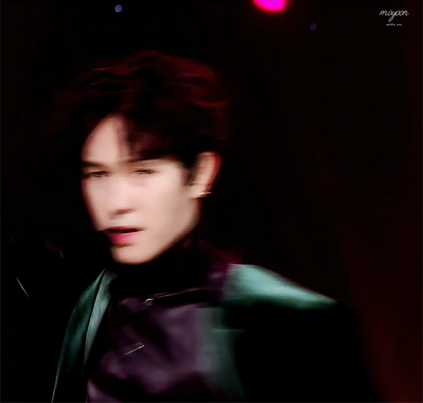 A moment captured by SHINHWA's fan