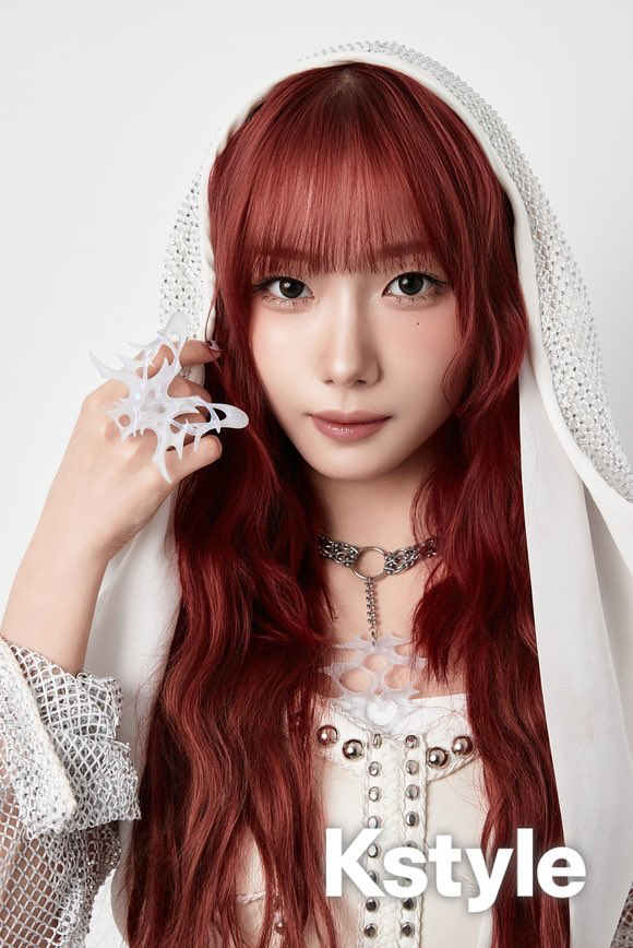Recent activity shot of Seo Youngeun (Kep1er)
