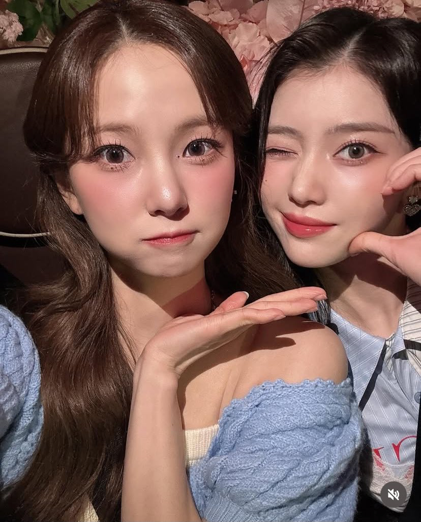 Latest photo of Choi Yujin (Kep1er)